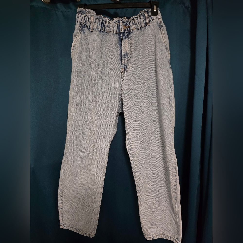 ZARA Women Jeans. Paperbag Ankle Baggy Fit High Rise Light Wash Denim. Size 12